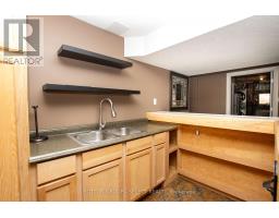 106 CHRISTIANS COURT - 32