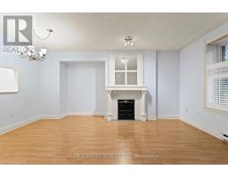 102 - 460 WELLINGTON STREET - 22