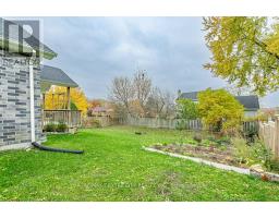 2 DIAMONDRIDGE COURT - 32