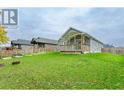 2 DIAMONDRIDGE COURT - 35