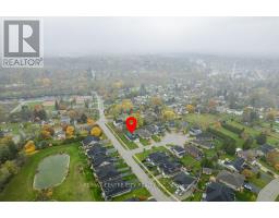 2 DIAMONDRIDGE COURT - 36