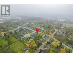 2 DIAMONDRIDGE COURT - 38