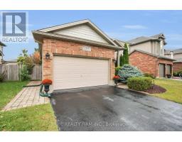 1689 BAYSWATER CRESCENT - 3