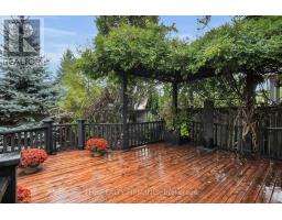 1689 BAYSWATER CRESCENT - 30