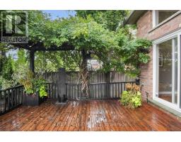 1689 BAYSWATER CRESCENT - 31