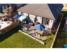 191 GILMOUR DRIVE - 40