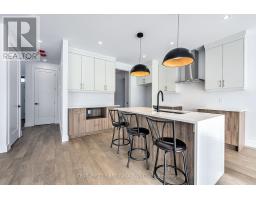 245 HESSELMAN CRESCENT - 12