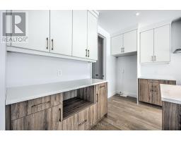 245 HESSELMAN CRESCENT - 17