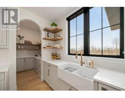 40 ROYAL CRESCENT - 22