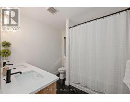 40 ROYAL CRESCENT - 41