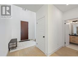 5 HARTLAND CIRCLE - 18