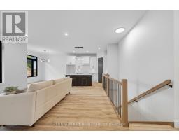 32 BRISCOE CRESCENT - 14