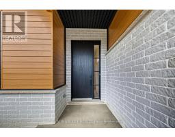 32 BRISCOE CRESCENT - 3