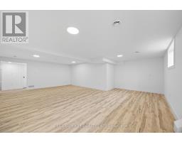 32 BRISCOE CRESCENT - 31