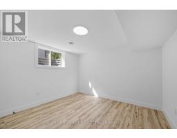 32 BRISCOE CRESCENT - 35