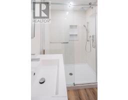 3 - 70 SUNNYSIDE DRIVE - 31