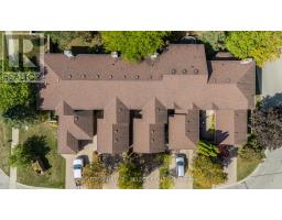 3 - 70 SUNNYSIDE DRIVE - 35