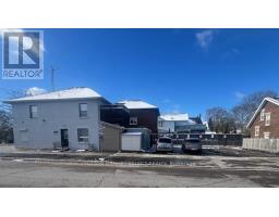 488 HAMILTON ROAD - 3