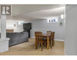 19 DAUGHERTY DRIVE - 32