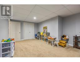 19 DAUGHERTY DRIVE - 35