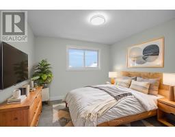 214 PORTSMOUTH CRESCENT E - 26