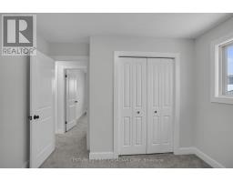 214 PORTSMOUTH CRESCENT E - 29