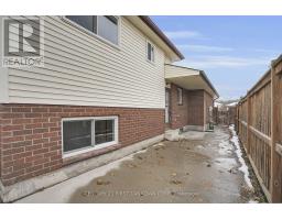 214 PORTSMOUTH CRESCENT E - 36