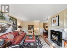 56 - 50 FIDDLERS GREEN ROAD - 16