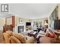 56 - 50 FIDDLERS GREEN ROAD - 20