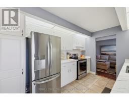 56 - 50 FIDDLERS GREEN ROAD - 21