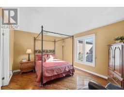 56 - 50 FIDDLERS GREEN ROAD - 25