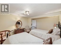 56 - 50 FIDDLERS GREEN ROAD - 39