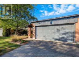 56 - 50 FIDDLERS GREEN ROAD - 4