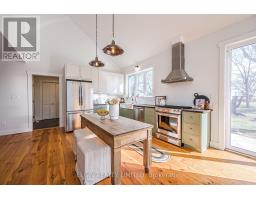 39349 FINGAL LINE - 12