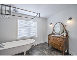 39349 FINGAL LINE - 25