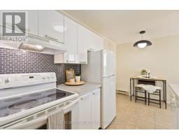 502 - 75 HUXLEY STREET - 27