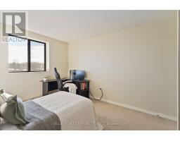 502 - 75 HUXLEY STREET - 33