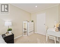 502 - 75 HUXLEY STREET - 39