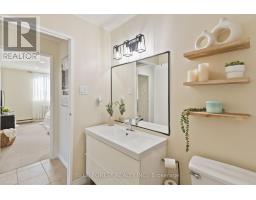 502 - 75 HUXLEY STREET - 40