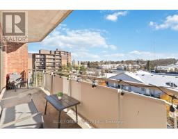 502 - 75 HUXLEY STREET - 46