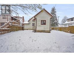 64 MACKAY AVENUE - 37