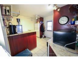 552 ADELAIDE STREET N - 26