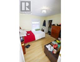 552 ADELAIDE STREET N - 28