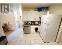 552 ADELAIDE STREET N - 9