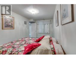 66 - 250 NORTH CENTRE ROAD - 34