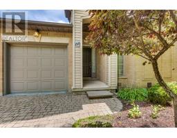 66 - 250 NORTH CENTRE ROAD - 4