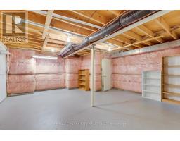 66 - 250 NORTH CENTRE ROAD - 40