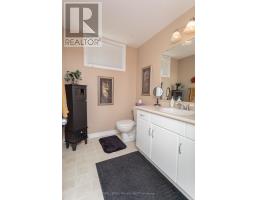 53 AUGUSTA CRESCENT - 35