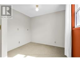 42 BRISCOE STREET E - 28