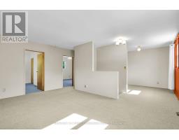 42 BRISCOE STREET E - 30